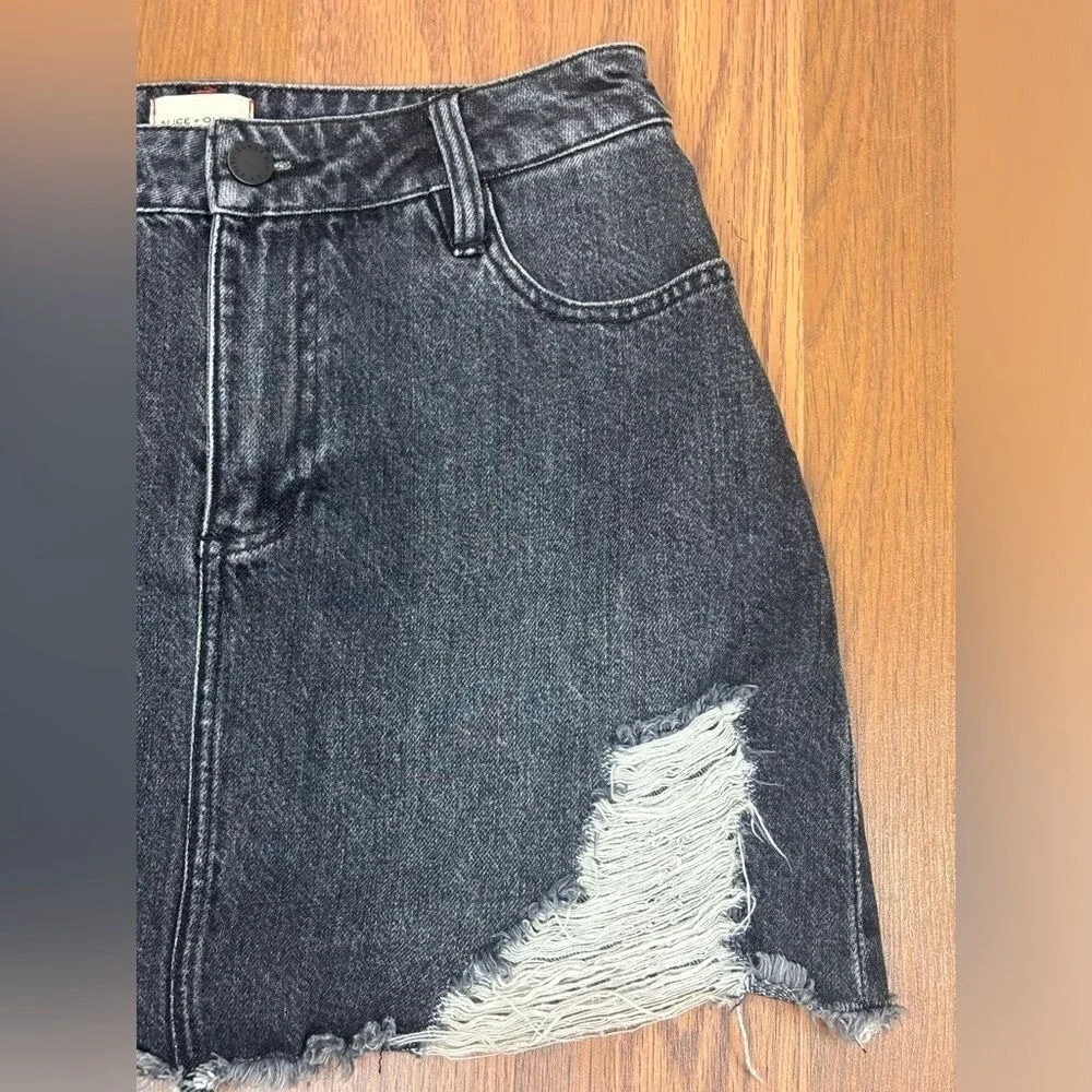 ALICE + OLIVIA Denim Short Skirt Mini Black Distressed Women High Rise Jean 26 2